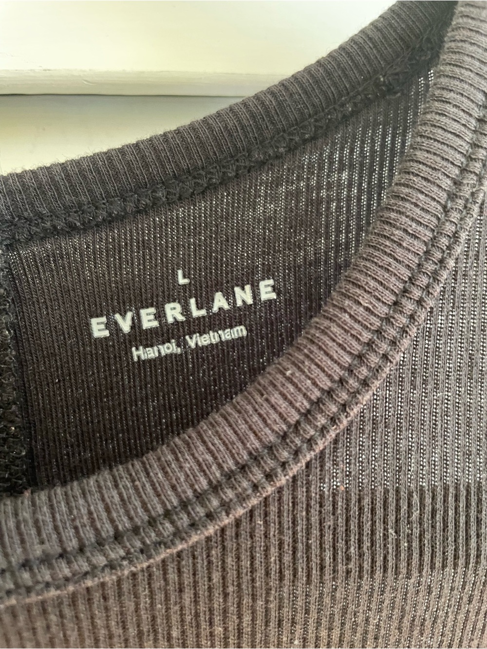 Everlane Black Ribbed Racerback Tank Size Large - Picture 3 of 3